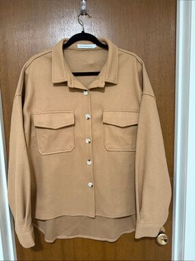 Women’s Oversized Camel Button-Up Jacket
